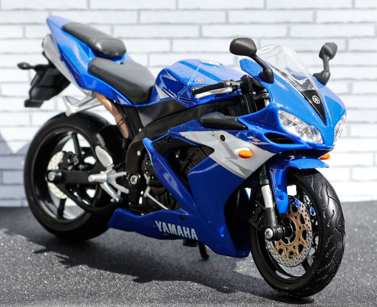 Maisto 1-12 Yamaha YZF R1